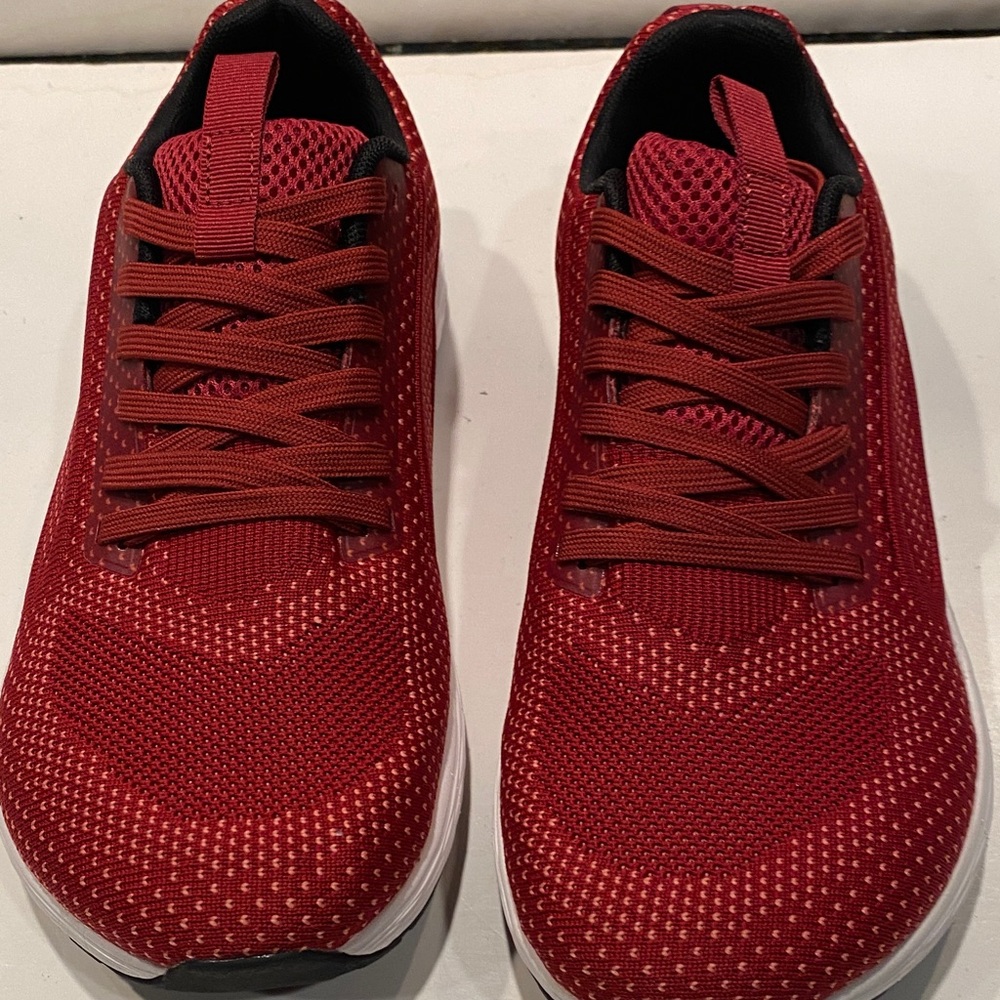NWOT Geococcyx Red Mesh Sneaker Shoes